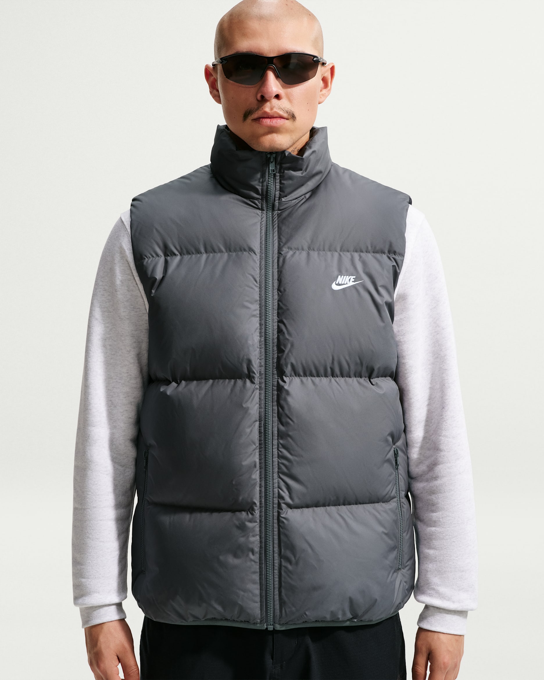 Nike Sportswear Club Men's Therma-FIT Down Puffer Vest. Nike LU